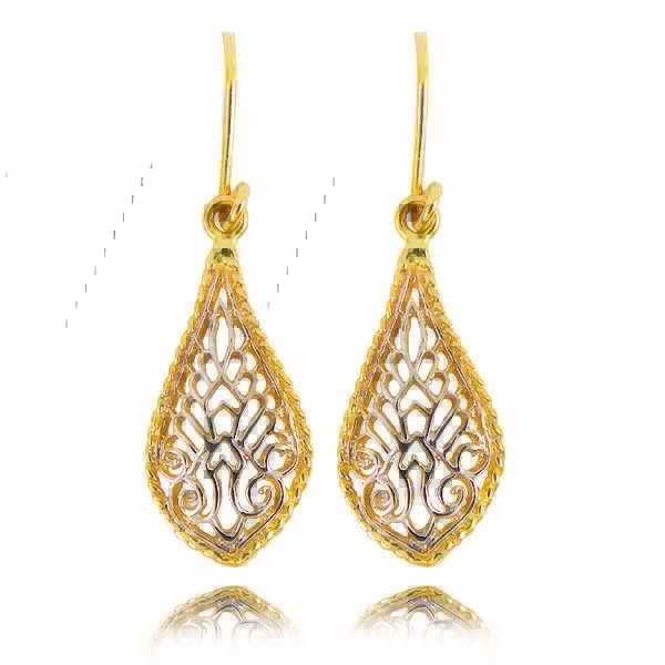 Delikatne kolczyki idealne do codziennej i wieczorowej stylizacji.