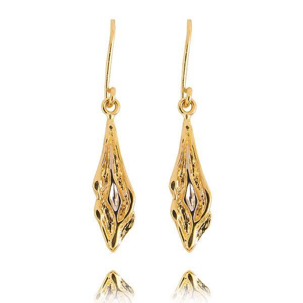 Złote kolczyki o klasycznej i ponadczasowej formie.