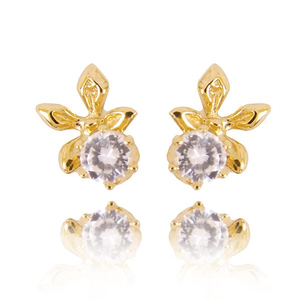 Uniwersalne kolczyki złote o eleganckim wykończeniu.