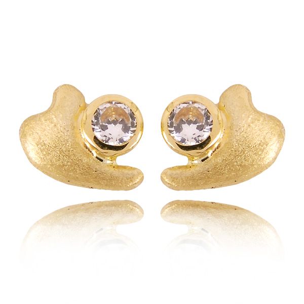 Złote kolczyki o klasycznej i ponadczasowej formie.