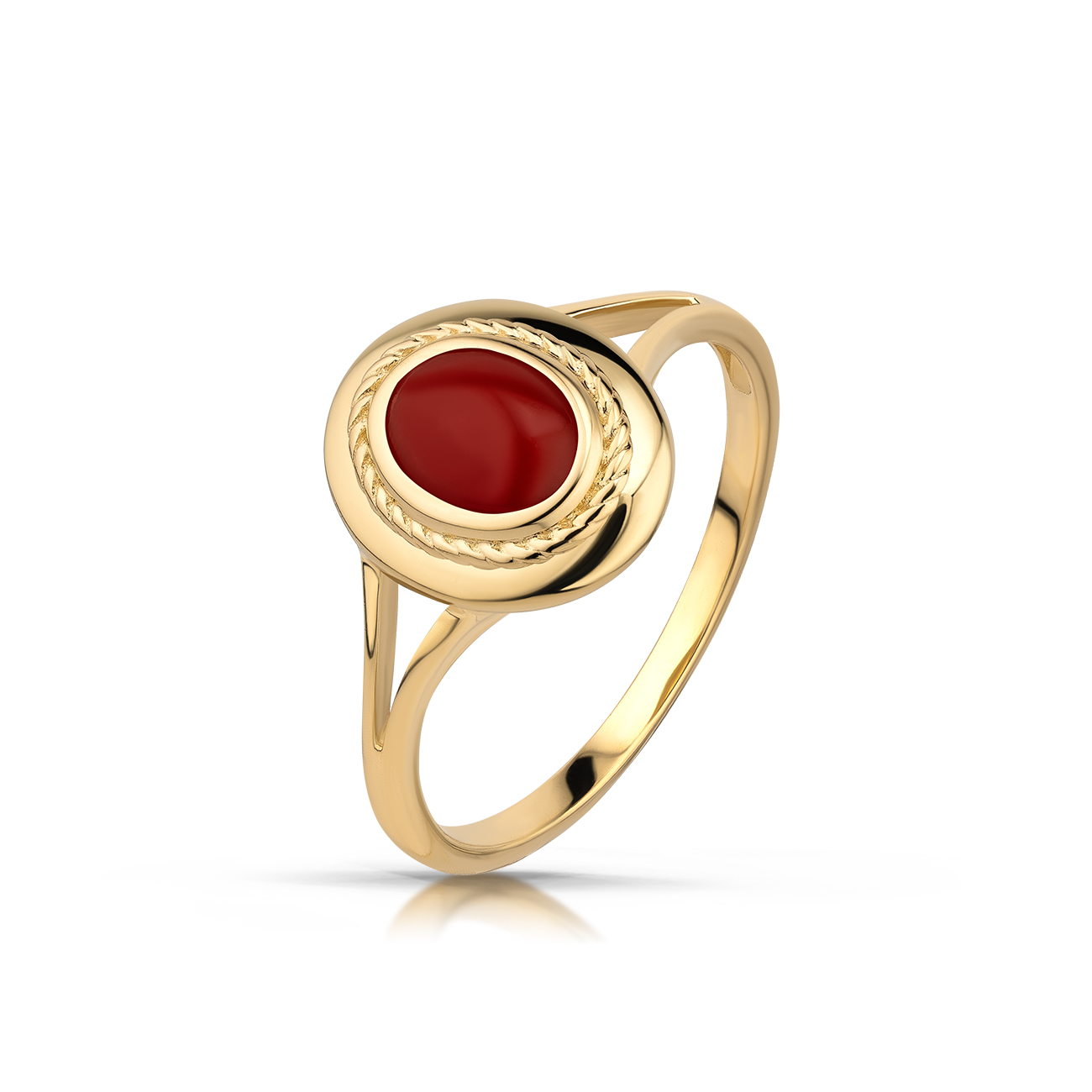 Złoty pierścionek podkreślający subtelny blask kamieni.